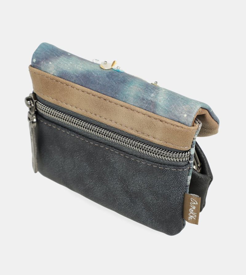Pretty purse with a flap