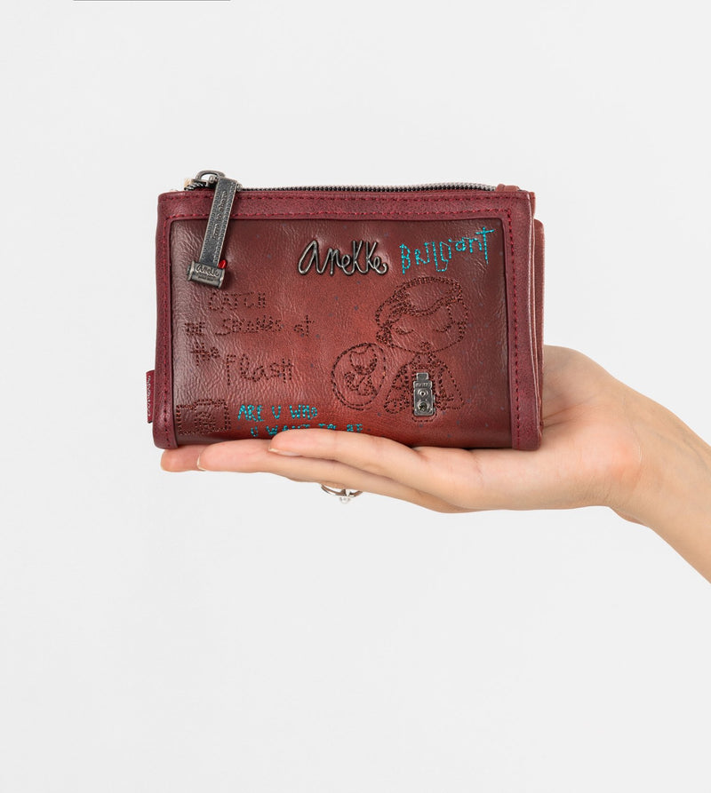 City Art medium size flexible maroon wallet